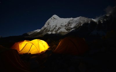 Why Does Mount Everest Make Noises At Night?