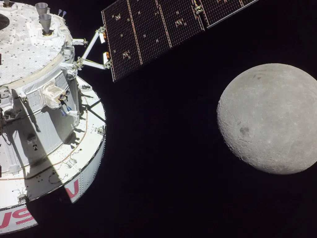Orion Approaches Moon for Outbound Powered Flyby